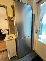 Koelkast met vriezer, Witgoed en Apparatuur, Koelkasten en IJskasten, Gebruikt, 200 liter of meer, 45 tot 60 cm, Met vriesvak