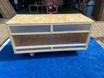 Terrarium 120x50x50 beschikbaar voor biedingen