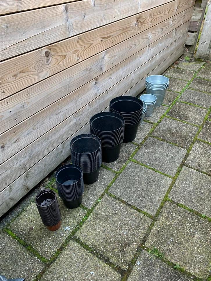 Diverse bloempotten - Kunststof & Metaal, Tuin en Terras, Bloempotten, Gebruikt, Kunststof, Binnen, Minder dan 40 cm, Minder dan 25 cm