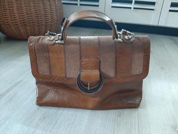 Mooie Stijlvolle leren vintage tas/Parijs beschikbaar voor biedingen