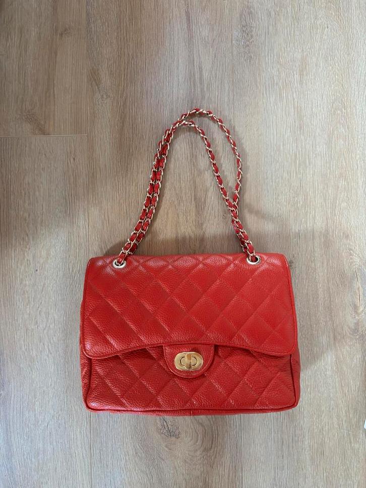 Rode leren handtas, zacht en ruim!, Sieraden, Tassen en Uiterlijk, Tassen | Damestassen, Zo goed als nieuw, Handtas, Rood, Ophalen of Verzenden