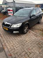 Skoda Octavia 1.2 TSI Combi 2011 Zwart, Auto's, Voorwielaandrijving, 4 cilinders, Zwart, Origineel Nederlands