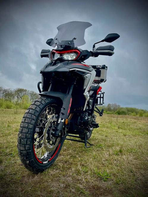 Benelli TRK702X - 3900km - Kofferset + MIVV, Motoren, Motoren | Benelli, Particulier, Toermotor, Sportuitlaat, Ophalen