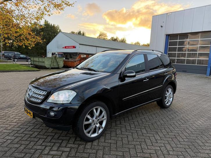 Mercedes-Benz M-klasse 320 CDI, Auto's, Mercedes-Benz, Bedrijf, Te koop, M-Klasse, 4x4, ABS, Airconditioning, Alarm, Bochtverlichting