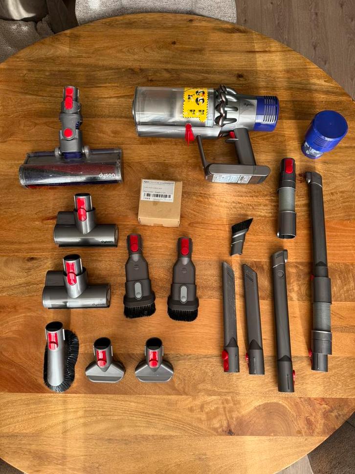 Dyson Cyclone V10 Absolute incl. vele onderdelen, Witgoed en Apparatuur, Stofzuigers, Gebruikt, Stofzuiger, Reservoir, Ophalen of Verzenden