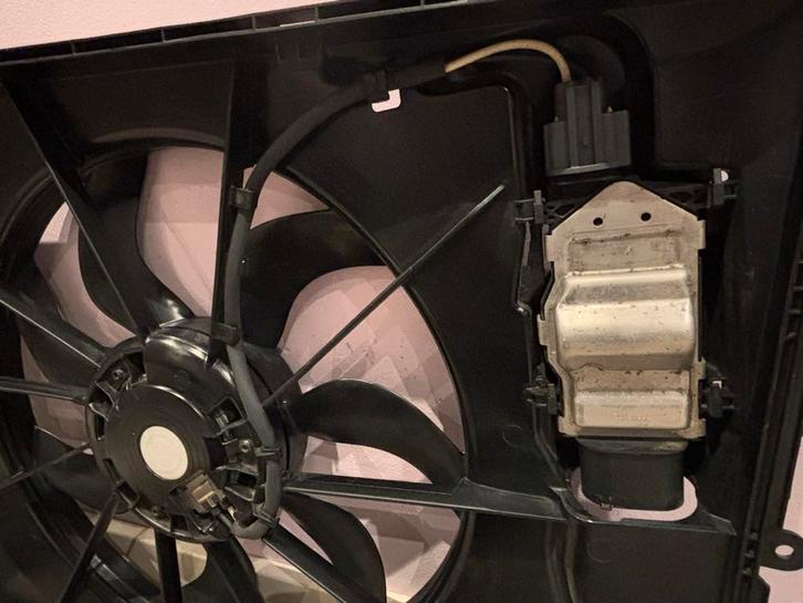 Mercedes Radiator Ventilator O256009/0130308401, Auto-onderdelen, Motor en Toebehoren, Mercedes-Benz, Gebruikt, Ophalen of Verzenden