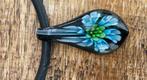 Nieuw- glazen kettinghanger met koord, Overige voorstellingen, Ophalen of Verzenden, Zo goed als nieuw, Glas of Kristal