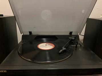 Platenspeler Akai AP-A305 semi-automatische draaitafel beschikbaar voor biedingen