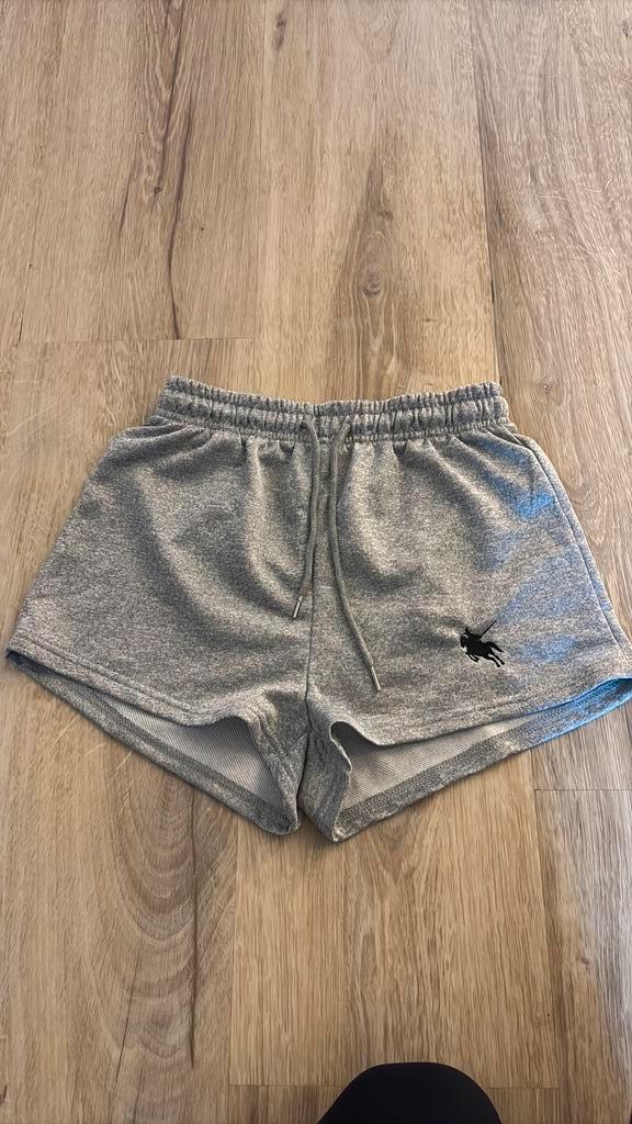 Korte broek (polo), Kleding | Dames, Broeken en Pantalons, Zo goed als nieuw, Maat 36 (S), Grijs, Driekwart, Ophalen of Verzenden