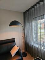 Verlichting zwarte vloerlamp, Huis en Inrichting, Lampen | Vloerlampen, Ophalen, Zo goed als nieuw, Metaal, Modern