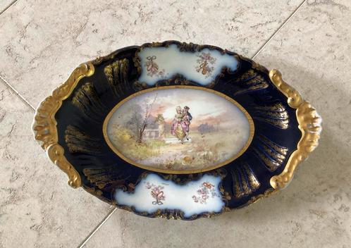 Prachtige schaal, mooie afbeelding en goud verf beschilderd, Antiek en Kunst, Antiek | Schalen, Verzenden