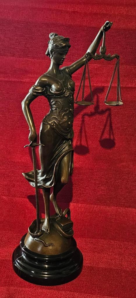 Vrouwe Justitia, volledig brons op marmeren voet, Antiek en Kunst, Curiosa en Brocante, Ophalen