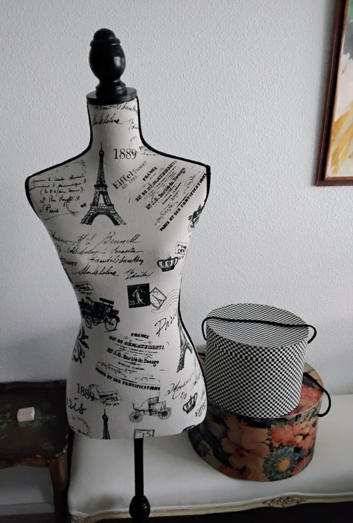 Paspop en oude hoedendozen, Huis en Inrichting, Woonaccessoires | Onderzetters, Zo goed als nieuw, Overig, Ophalen