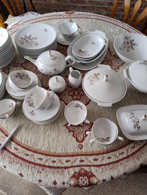 Bavaria porselein servies - nooit gebruikt - 64 delig, Antiek en Kunst, Antiek | Servies compleet, Ophalen