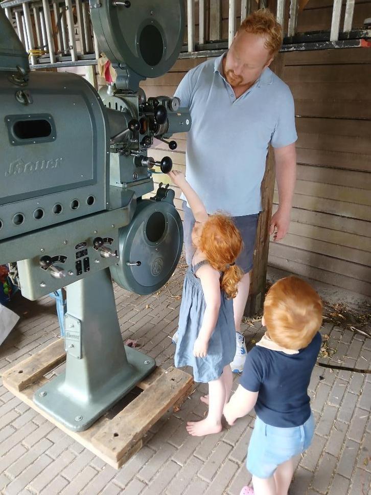 Bauer B5A  35mm  Filmprojector, Verzamelen, Fotografica en Filmapparatuur, Projector, 1940 tot 1960, Ophalen