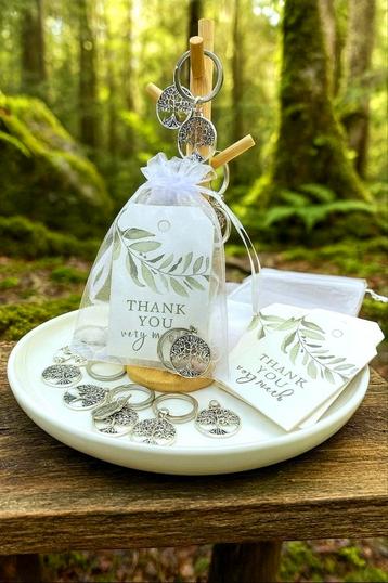 Levensboom Sleutelhanger in cadeauverpakking beschikbaar voor biedingen