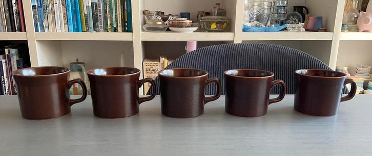 5x bruine Wedgwood Sterling bekers ; samen €25,00, Huis en Inrichting, Keuken | Servies, Zo goed als nieuw, Kop(pen) en/of Schotel(s)