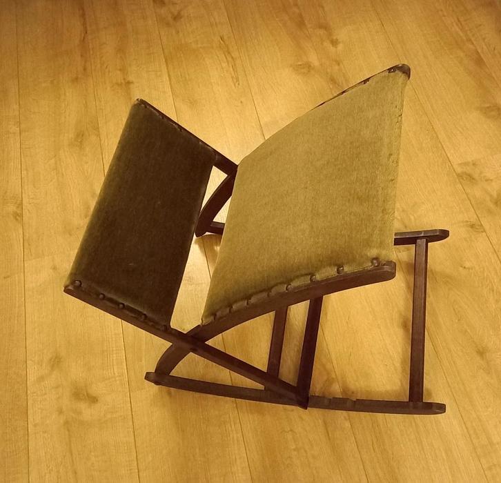 Vintage houten schommel voetenbankje verstelbaar, Huis en Inrichting, Banken | Voetenbanken en Poefen, Gebruikt, Minder dan 50 cm