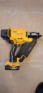 Dewalt Accu Spijkerpistool DCN930, Doe-het-zelf en Verbouw, Gereedschap | Overige machines, Ophalen, Zo goed als nieuw