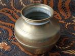 Mooie zware antieke Hindu Ghada waterpot uit India 19,8 cm., Ophalen of Verzenden, Koper