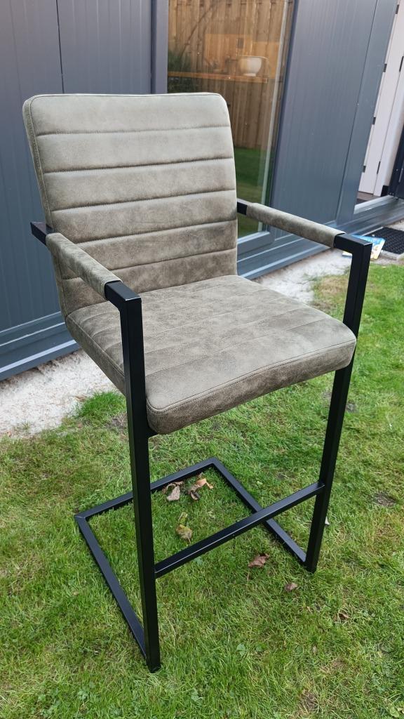 Barkruk Lizzy Groen Leen Bakker, Huis en Inrichting, Barkrukken, Zo goed als nieuw, 90 cm of meer, 1 kruk, Ophalen