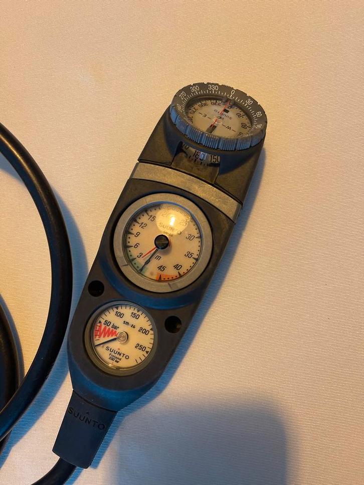 Suunto Combo Manometer en automaat, Watersport en Boten, Duiken, Gebruikt, Overige typen, Ophalen of Verzenden