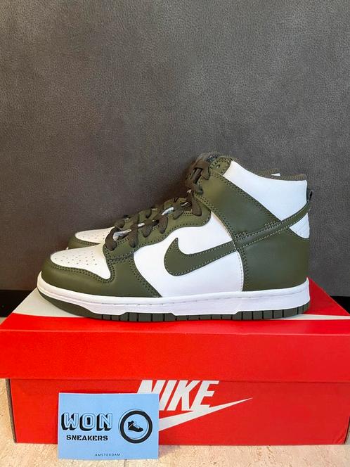 ✅ Nike Dunk High Cargo Khaki EU 46 - US 12, Kleding | Heren, Schoenen, Nieuw, Overige kleuren, Ophalen of Verzenden