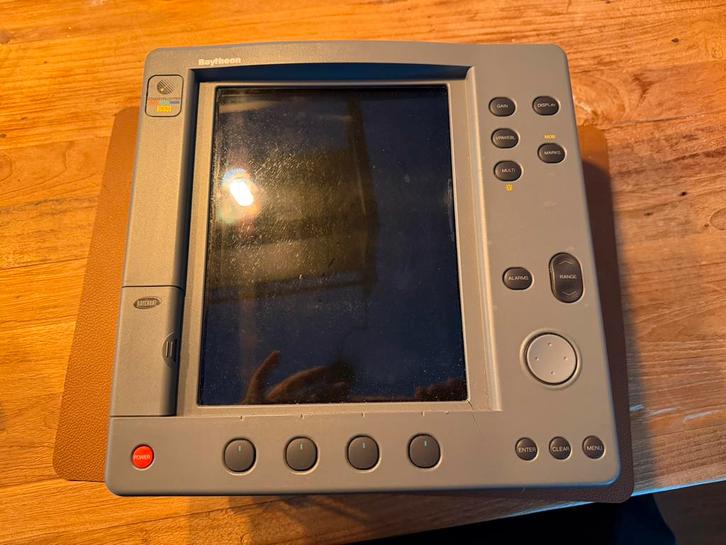 Raymarine / Raytheon RC631 kaartplotter, Watersport en Boten, Navigatiemiddelen en Scheepselektronica, Zo goed als nieuw, Kaartplotter of Fish Finder