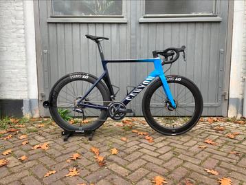 CANYON AEROAD SL CARBON DT SWISS MT:XL ULTEGRA DI2 ZGAN! beschikbaar voor biedingen