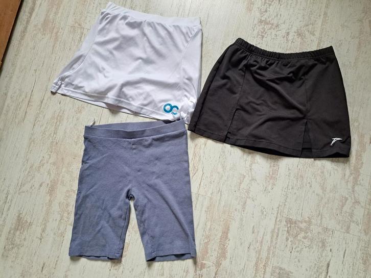 2 tennis rokjes en nieuwe korte legging maat 146 152, Kinderen en Baby's, Kinderkleding | Maat 146, Zo goed als nieuw, Meisje