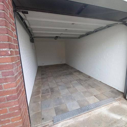 TE HUUR / TE KOOP GARAGEBOX BARENDRECHT., Auto diversen, Autostallingen en Garages