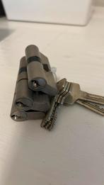 DOM SKG 3 cylinders 3x gelijksluitend, Ophalen of Verzenden, Zo goed als nieuw, Rvs, Slot