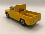 Corgi Toys Land Rover 109 W.B. geel Repaint - M5, Gebruikt, Auto, Corgi, Ophalen of Verzenden