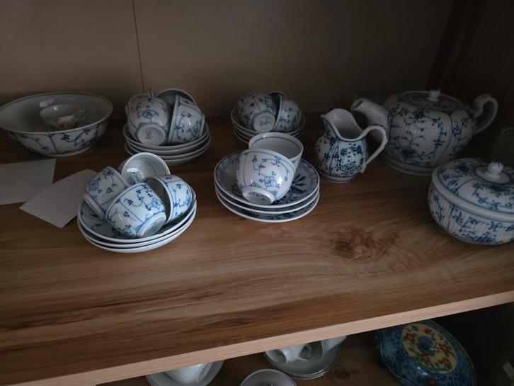 Antiek Servies Blauw Bloempatroon, Antiek en Kunst, Antiek | Servies compleet, Ophalen of Verzenden