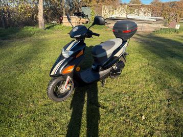 Honda SFX Snorfiets -slechts 9800km zeer nette staat beschikbaar voor biedingen