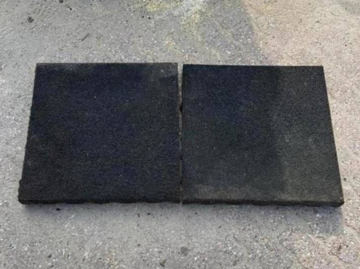 Rubberen tegels 50x50x5 speeltoestel stal ed ruim 10m2, Tuin en Terras, Tegels en Klinkers, Gebruikt, Overige typen, Rubber, 10 m² of meer