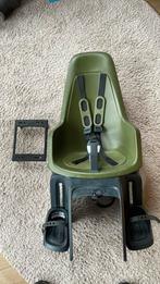 Bobike ONE maxi achterzitje met adapter olive green, Ophalen, Achterzitje, Voetsteuntjes, Zo goed als nieuw