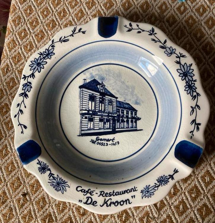 Delfts Blauwe asbak Cafe de Kroon/Gemert NB zie beschrijving, Antiek en Kunst, Antiek | Keramiek en Aardewerk, Ophalen of Verzenden