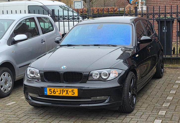 BMW 1.16i business line 5DRS 2009 Zwart >>APK tot 03-'27<<, Auto's, BMW, Particulier, 1-Serie, ABS, Airbags, Airconditioning, Android Auto