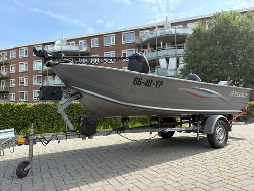 Sylvan Alaskan Deluxe 15ft., Watersport en Boten, Vis- en Consoleboten, Zo goed als nieuw, 30 tot 50 pk, 3 tot 6 meter, Benzine