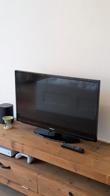 Samsung 32 inch TV beschikbaar voor biedingen