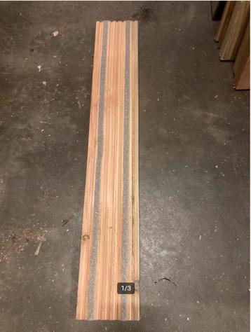 Restpartij Douglas antislipdelen 40mm met slijtlaag beschikbaar voor biedingen