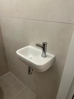 Fontein / wasbak met kraan en sifon - Uit nieuwbouwhuis, Ophalen, Zo goed als nieuw