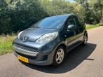 Peugeot 107 AUTOMAAT 1.0 5DR 2010 Grijs Pano Airco LMV APK, Auto's, Stof, Zwart, 4 stoelen, 68 pk