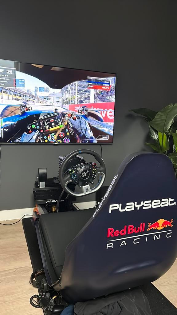 F1 Pro Red Bull RACING PlaySeat met fanatec DD pro 8nm, Spelcomputers en Games, Spelcomputers | Sony PlayStation Consoles | Accessoires