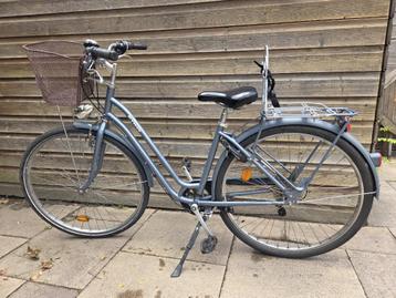Mooie B Twin, Elops 120 fiets beschikbaar voor biedingen