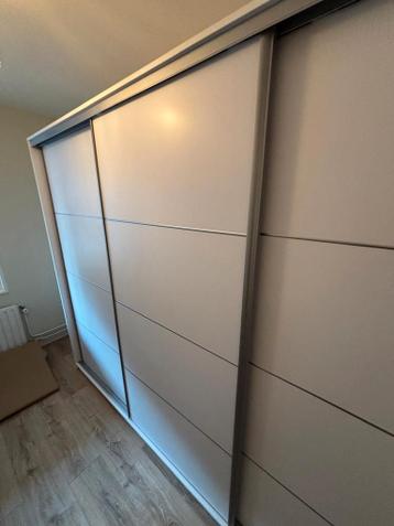 KLEDINGKAST MET TRANSPORT EN MONTAGE - afbeelding 9