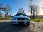 BMW 3-Serie 2.0 318 I Touring 2011 Grijs, trekhaak, Auto's, BMW, Achterwielaandrijving, Handgeschakeld, Particulier, 1405 kg
