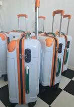 Modern Handbagage 4 wieltjes
cijferslot de Cabinekoffer, Ophalen of Verzenden, Zo goed als nieuw, Hard kunststof, Slot