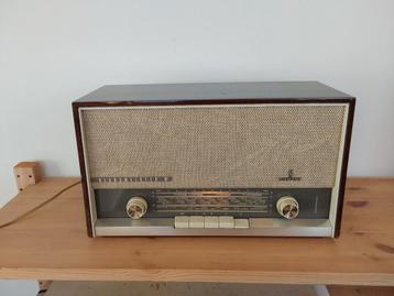 Tafelradio met buizen. Siemens Klangmeister  RG43 beschikbaar voor biedingen